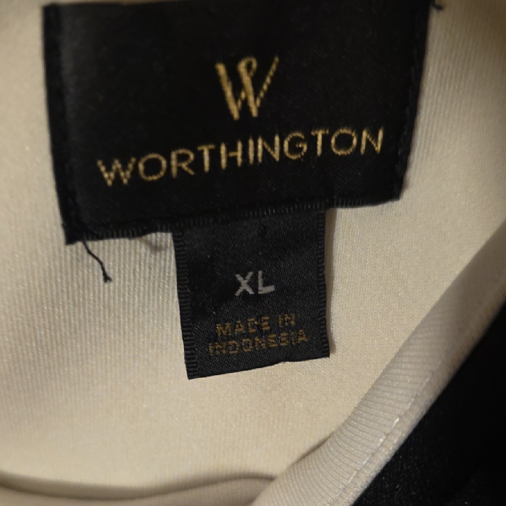 Worthington Blouse - Picture 2 of 6
